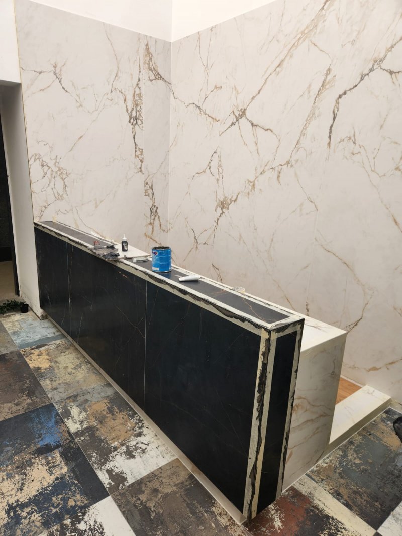 Large-format white and black marble installation – left side view, RC Tiling Dublin